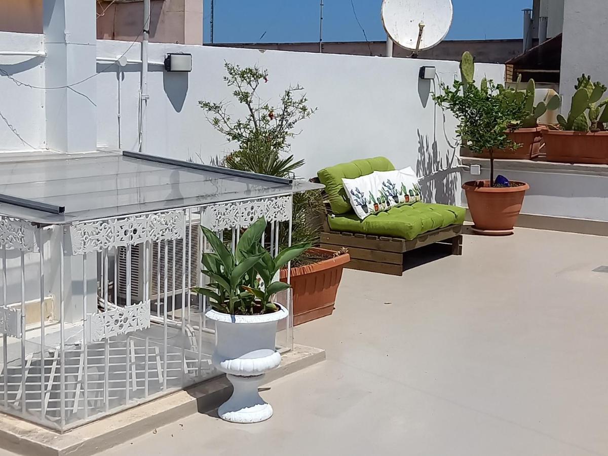 A Due Passi Temporary Apartment Trani Exterior photo