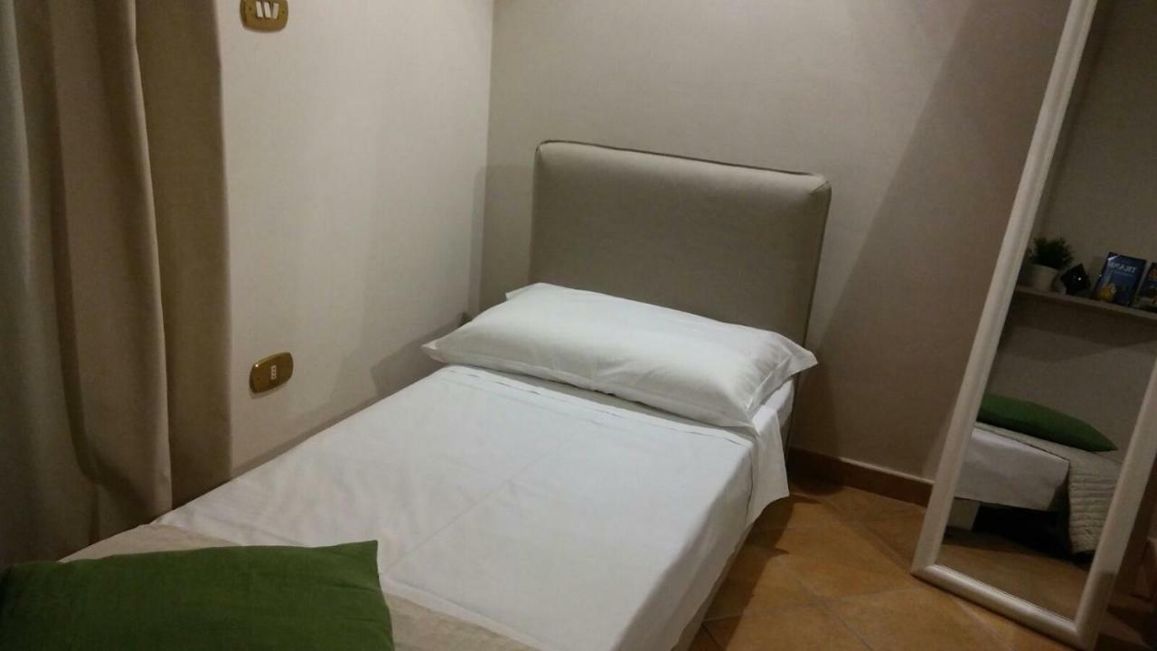 A Due Passi Temporary Apartment Trani Exterior photo
