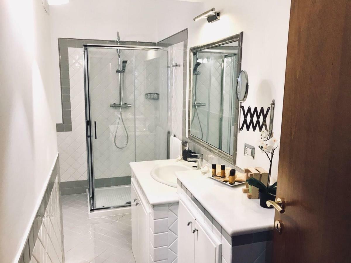 A Due Passi Temporary Apartment Trani Exterior photo
