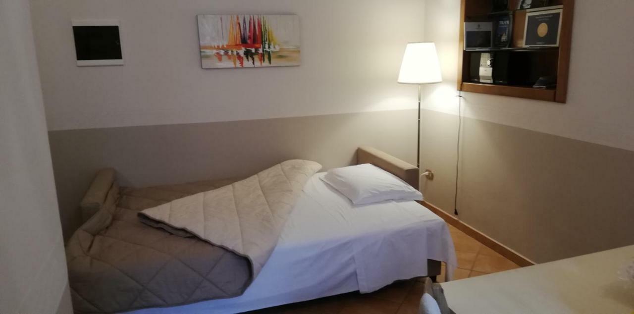 A Due Passi Temporary Apartment Trani Exterior photo